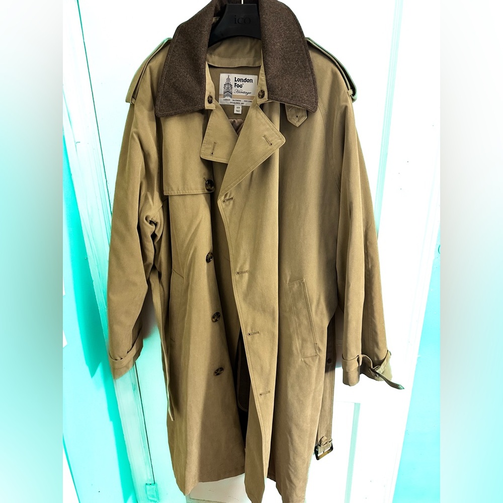 London Fog Light CLASSIC DOUBLE BREASTED TRENCH COAT